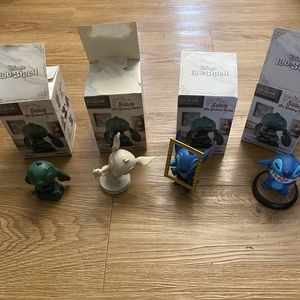 Disney Stitch art gallery figure set